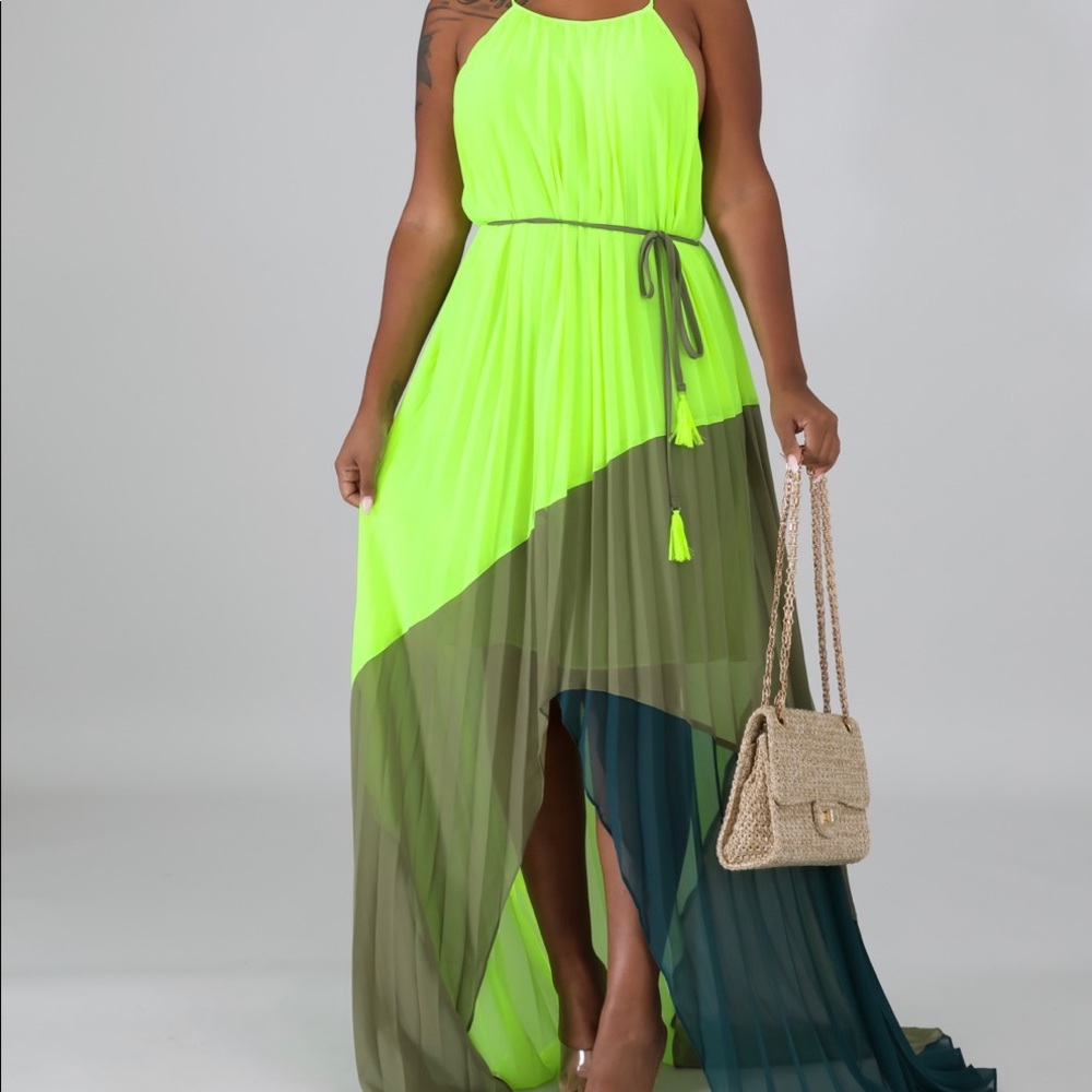 💚💚High low halter dress💚💚